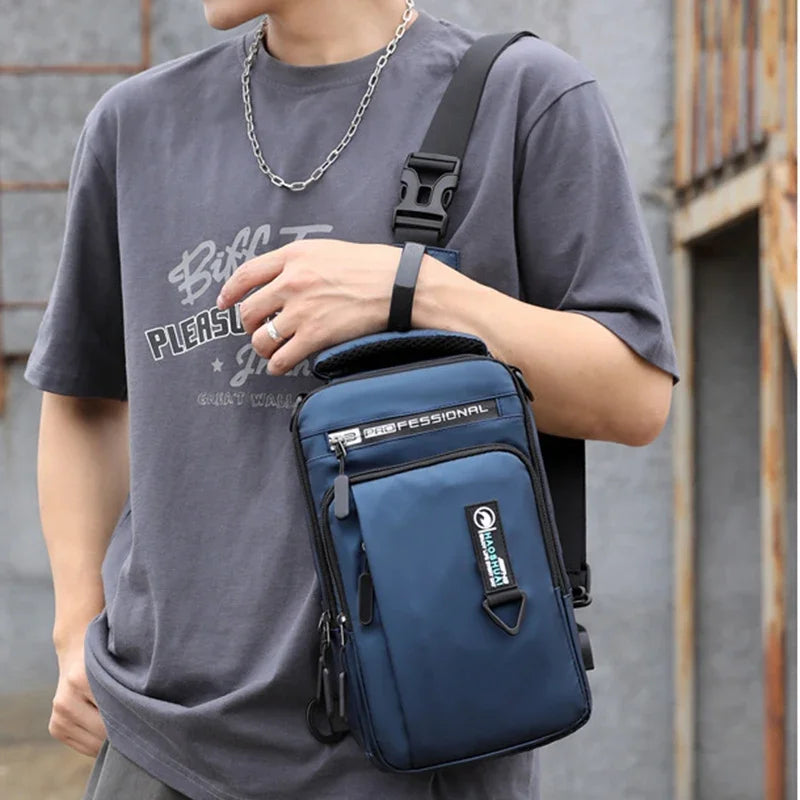 Mochila masculina transversal de ombro, pequena, com porta de carregamento USB